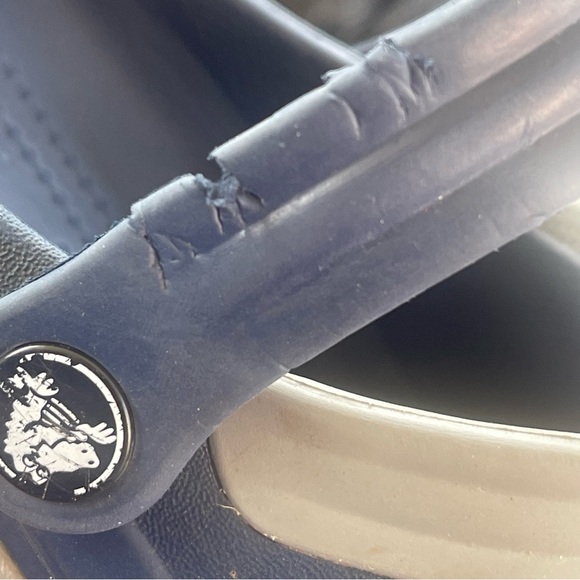 Crocs Duet Women’s 6 Men’s 4 Max Dual Comfort Clogs Blue Gray 201398 Flaw READ - Picture 3 of 14